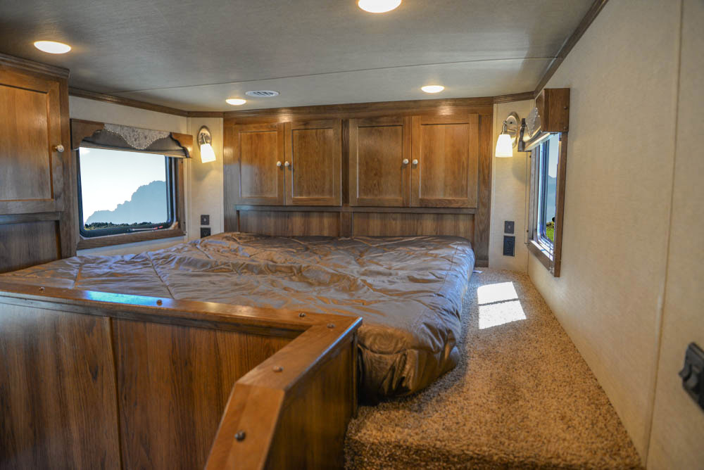 Bed in Gooseneck in SL8X11DR Laramie Edition Horse Trailer | SMC Trailers