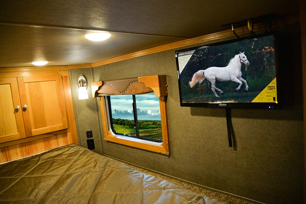 TV in Gooseneck in SL8X15SRK Laramie Edition Horse Trailer | SMC Trailers