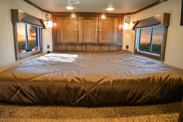Full Bedding Area in a SLX10RK Laramie Horse Trailers | SMC Trailers