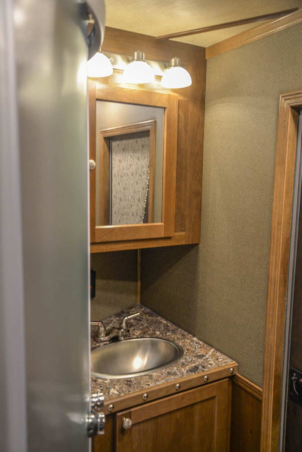 Bathroom Sink in SLE8X15SSRB Laramie Edition Livestock Trailer | SMC Trailers