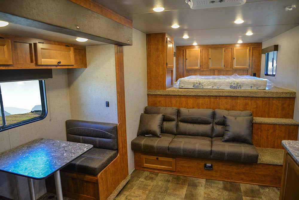 Living space in Patriot SP8X13SSR | SMC Trailers